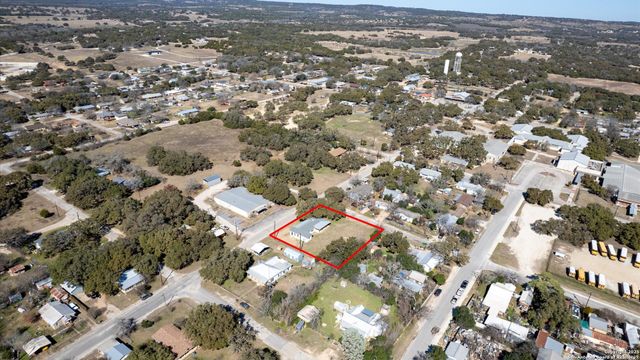 906 10th Street, Blanco, TX 78606