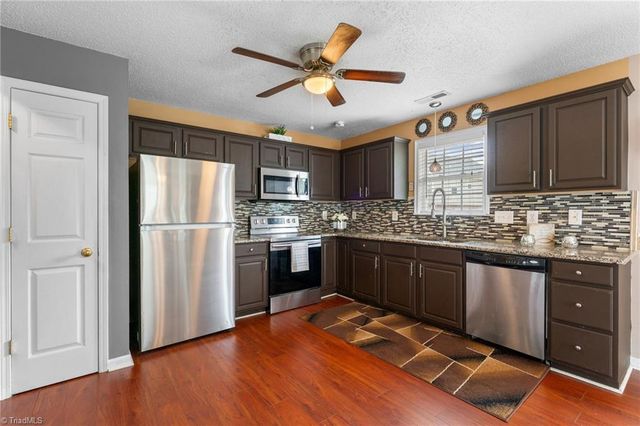 1315 Camden Place Court, Winston-salem, NC 27103