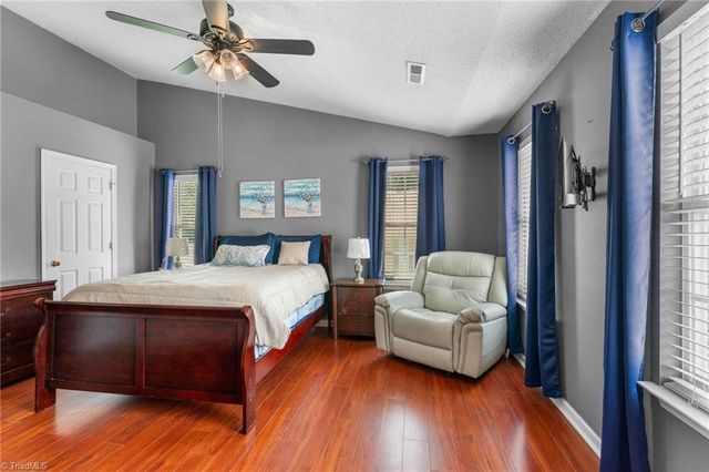 1315 Camden Place Court, Winston-salem, NC 27103
