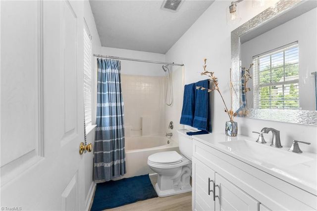 1315 Camden Place Court, Winston-salem, NC 27103
