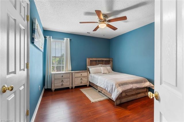 1315 Camden Place Court, Winston-salem, NC 27103