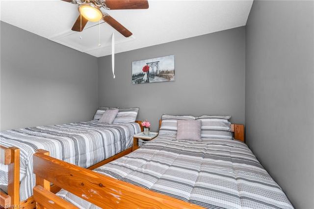 1315 Camden Place Court, Winston-salem, NC 27103