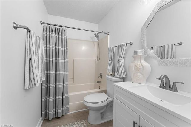 1315 Camden Place Court, Winston-salem, NC 27103
