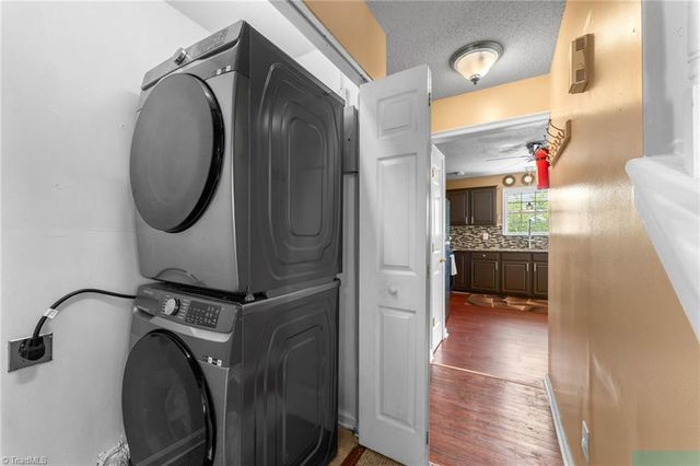 1315 Camden Place Court, Winston-salem, NC 27103