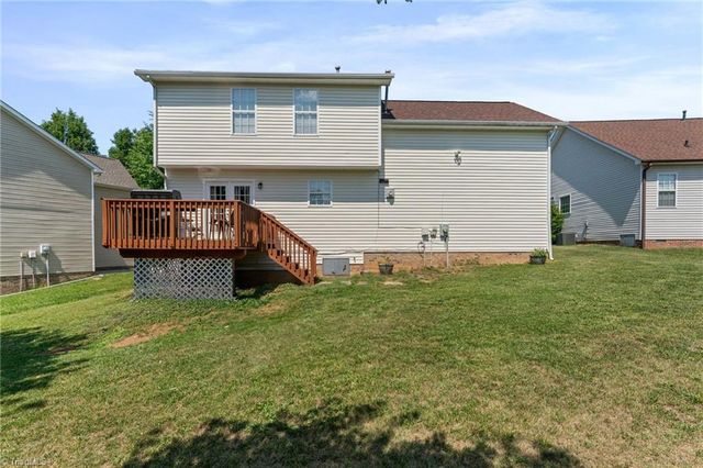 1315 Camden Place Court, Winston-salem, NC 27103