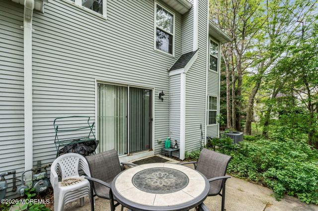 1606 Aqueduct Court, Toms River, NJ 08755