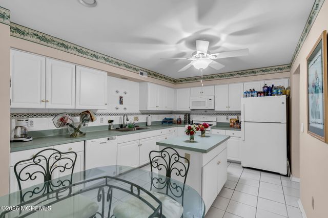 1606 Aqueduct Court, Toms River, NJ 08755