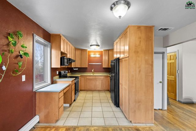 764 GRUBSTAKE ROAD, Fairbanks, AK 99712