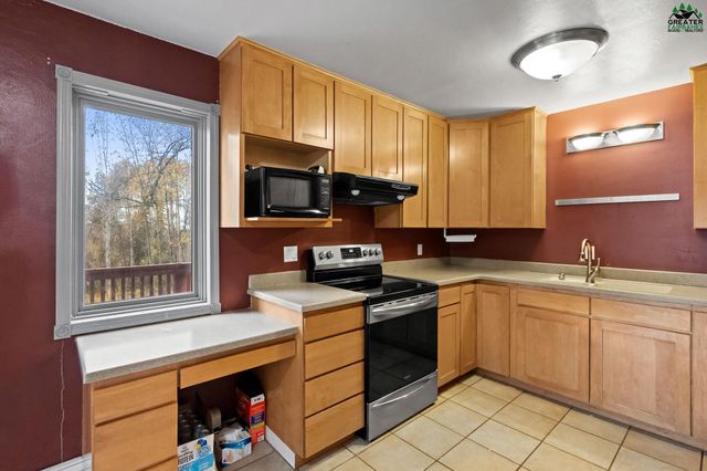 764 GRUBSTAKE ROAD, Fairbanks, AK 99712