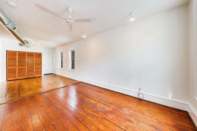 812 W 19th Street 2F, Chicago, IL 60608