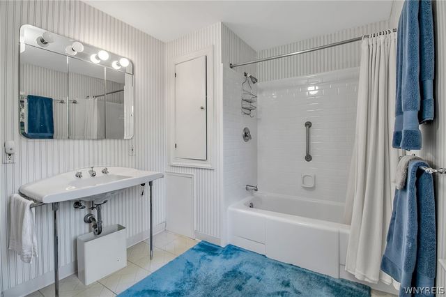32 Saint Georges, Buffalo, NY 14222