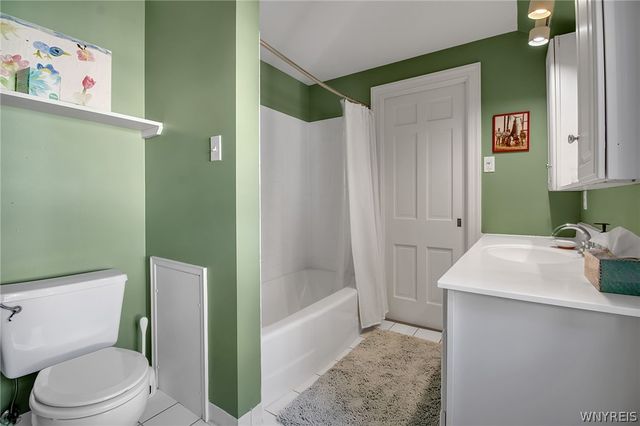 32 Saint Georges, Buffalo, NY 14222