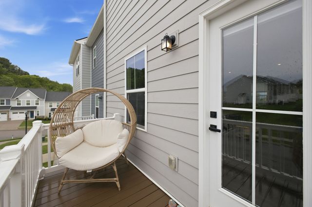 905 Mountain View Ct, Thompsons Station, TN 37179