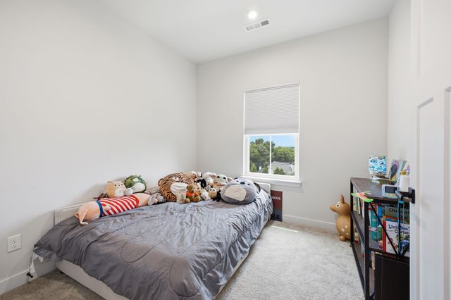 905 Mountain View Ct, Thompsons Station, TN 37179