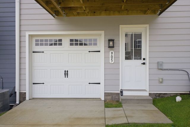 905 Mountain View Ct, Thompsons Station, TN 37179