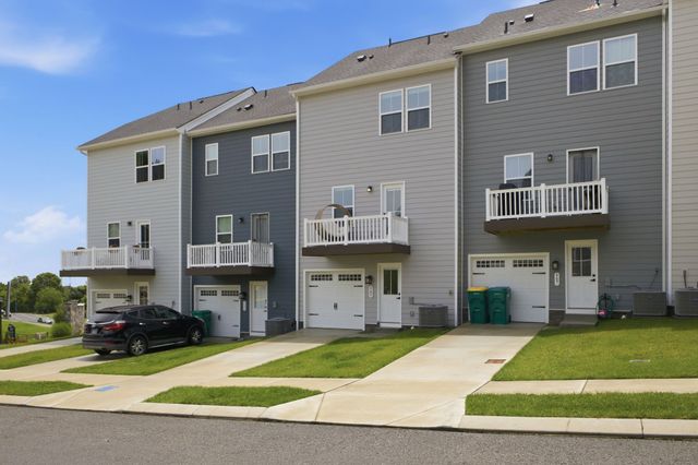 905 Mountain View Ct, Thompsons Station, TN 37179