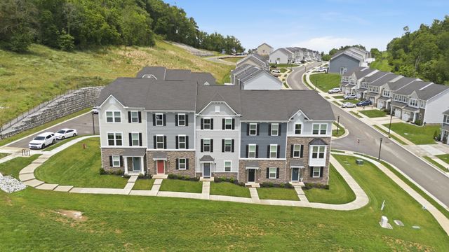905 Mountain View Ct, Thompsons Station, TN 37179