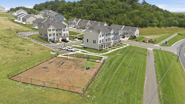 905 Mountain View Ct, Thompsons Station, TN 37179