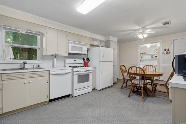 240 Gum Street, Arkadelphia, AR 71923