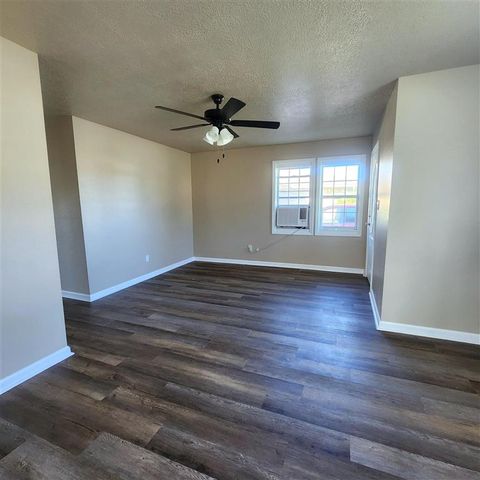 2014 Pinehurst Street, Lake Charles, LA 70601