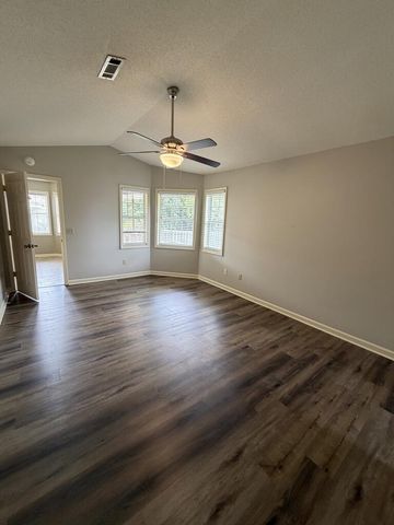 407 Denise St, Dothan, AL 36305