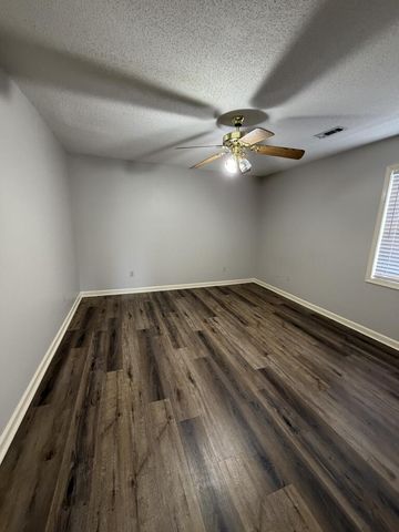 407 Denise St, Dothan, AL 36305