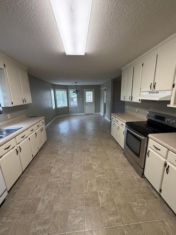 407 Denise St, Dothan, AL 36305