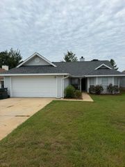407 Denise St, Dothan, AL 36305