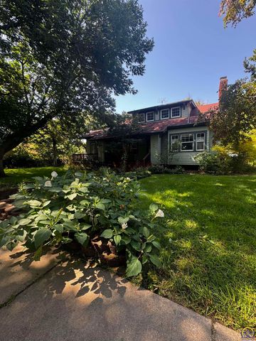 1427 Neosho St, Emporia, KS 66801