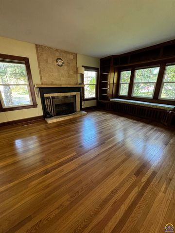 1427 Neosho St, Emporia, KS 66801