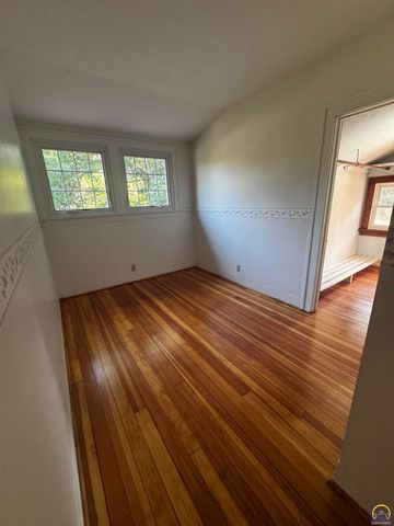 1427 Neosho St, Emporia, KS 66801