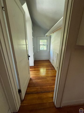 1427 Neosho St, Emporia, KS 66801