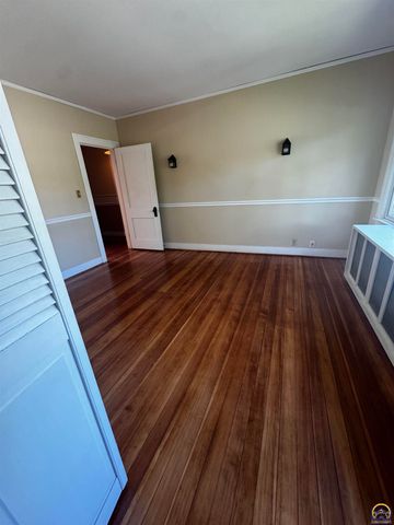 1427 Neosho St, Emporia, KS 66801