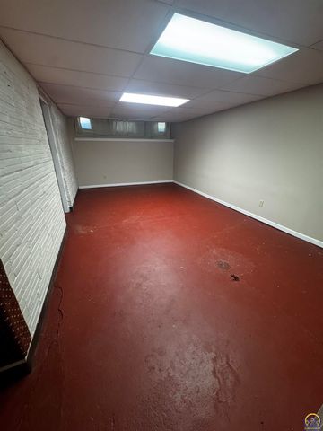 1427 Neosho St, Emporia, KS 66801