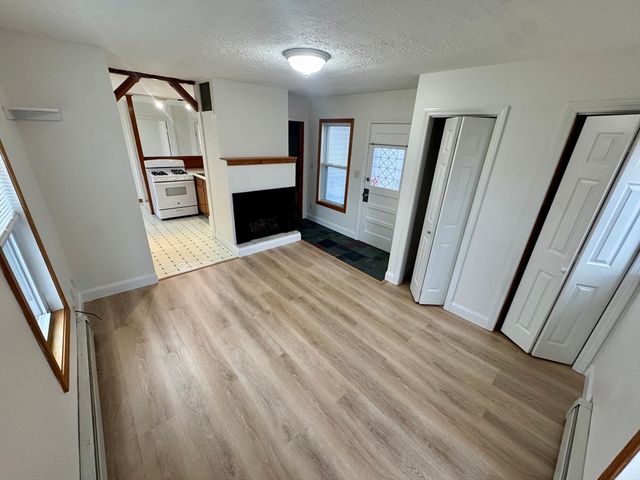 17 Hudson St 2, Marlborough, MA 01752