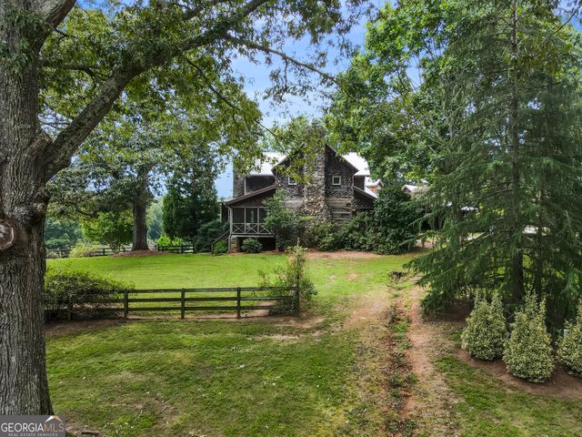 681 Duck Thurmond Road, Dawsonville, GA 30534