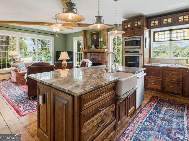 681 Duck Thurmond Road, Dawsonville, GA 30534
