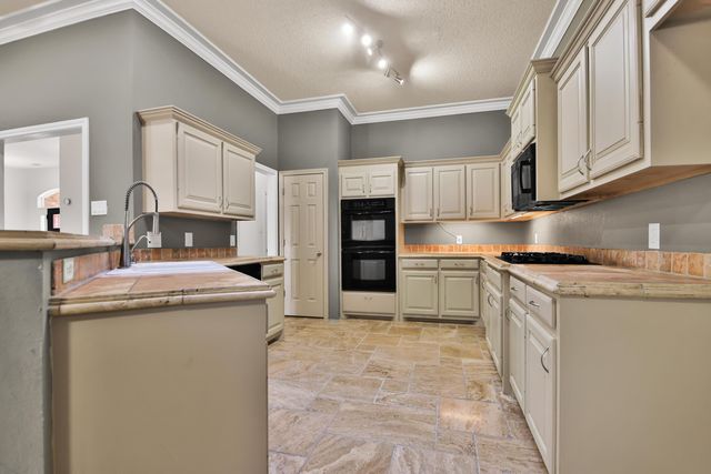 2622 Loyola Street, Lubbock, TX 79415