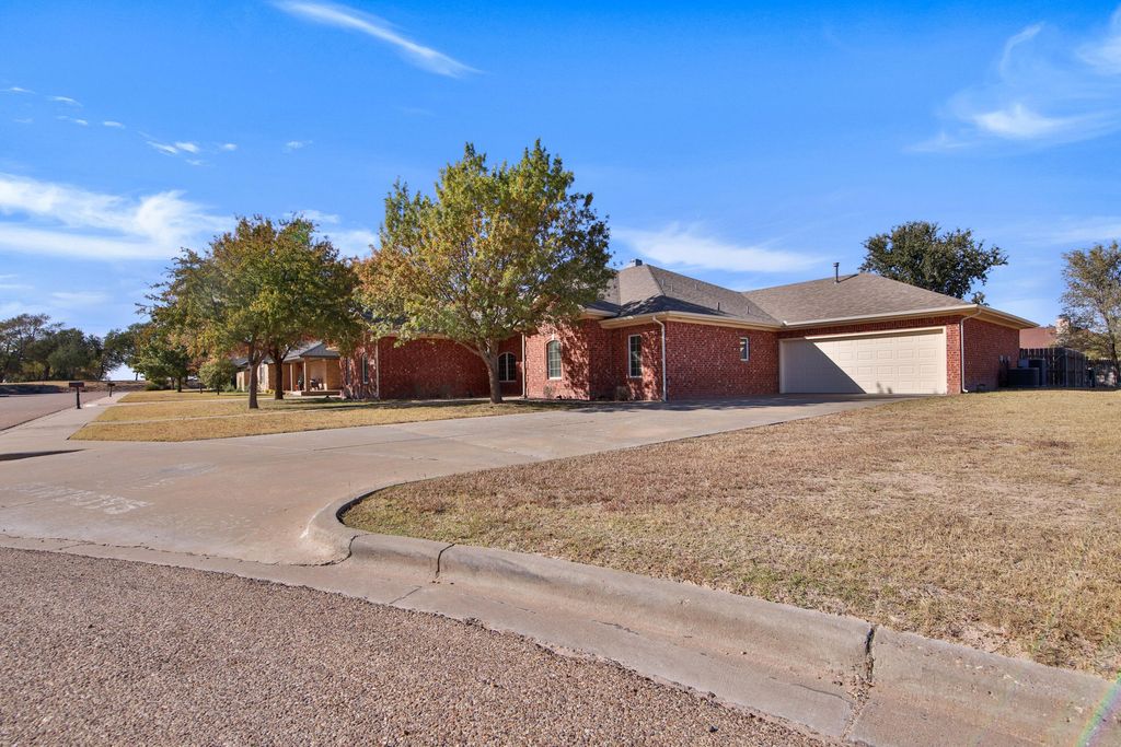2622 Loyola Street, Lubbock, TX 79415
