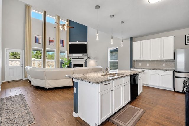 2642 Sunlit Meadow Trail, Fresno, TX 77545