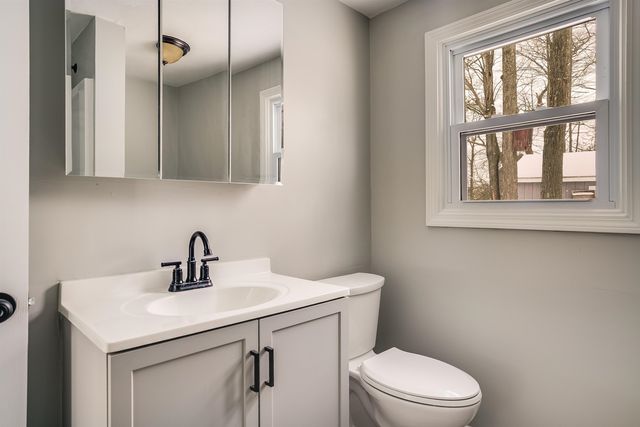 27 London Road, Salem, NH 03079