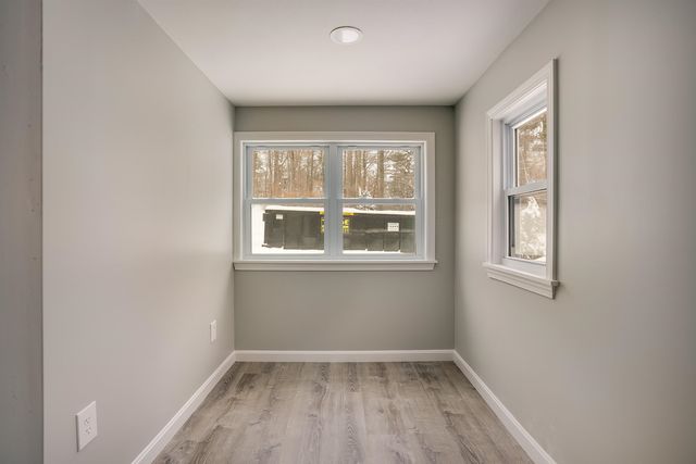 27 London Road, Salem, NH 03079