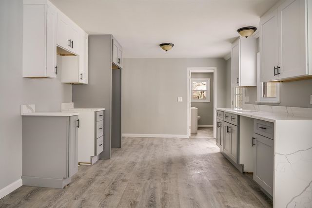 27 London Road, Salem, NH 03079