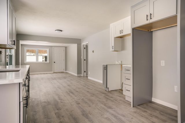 27 London Road, Salem, NH 03079