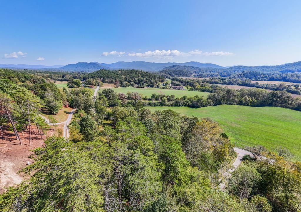 000 Mistletoe Ridge, Murphy, NC 28906