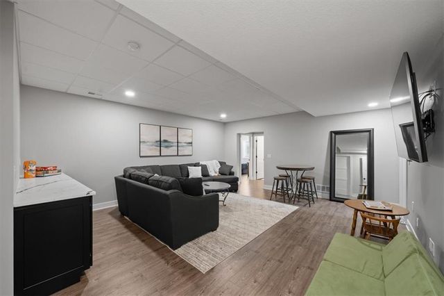 2787 SW 12th Terrace, Lee's Summit, MO 64081