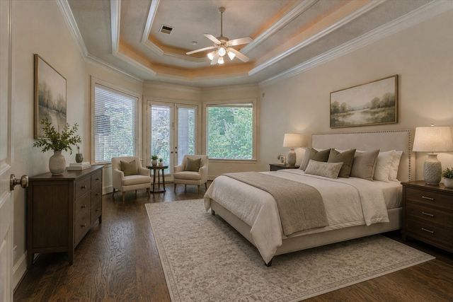 94 E Bracebridge Circle, The Woodlands, TX 77382