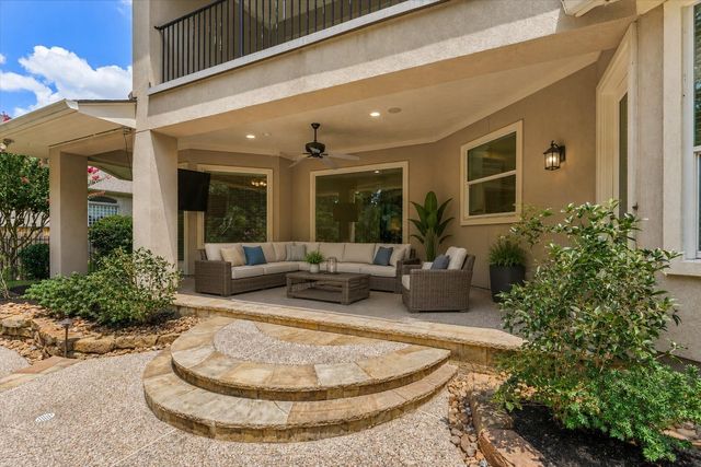 94 E Bracebridge Circle, The Woodlands, TX 77382