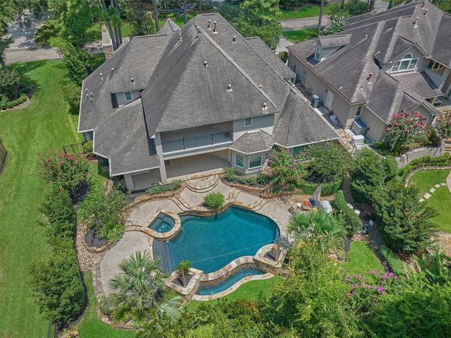 94 E Bracebridge Circle, The Woodlands, TX 77382