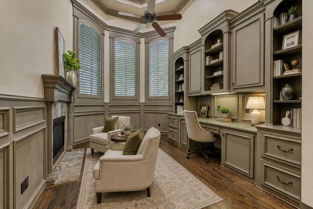94 E Bracebridge Circle, The Woodlands, TX 77382